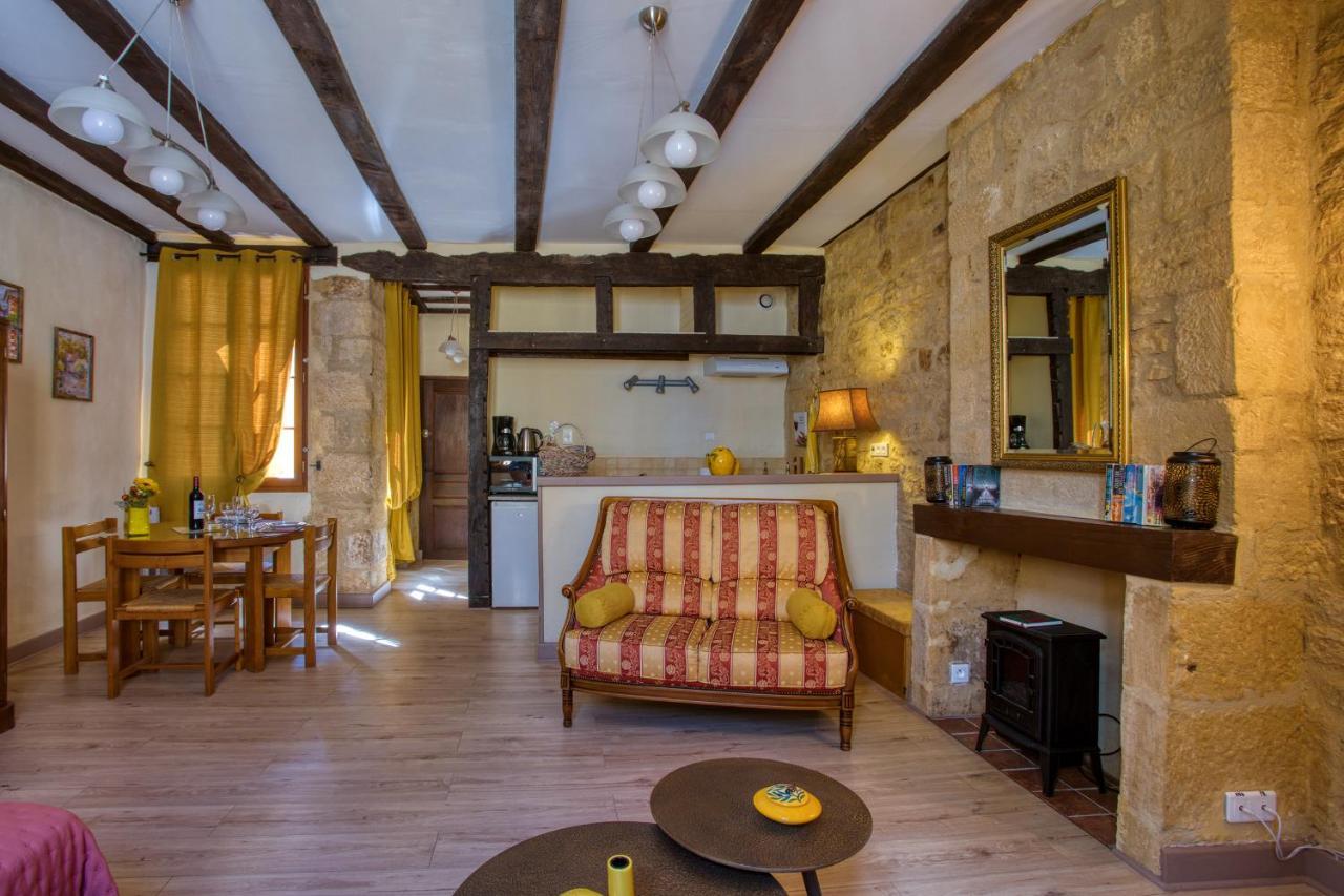 Les Flamboyants Lägenhet Sarlat-la-Canéda Exteriör bild