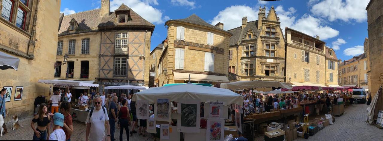 Les Flamboyants Lägenhet Sarlat-la-Canéda Exteriör bild