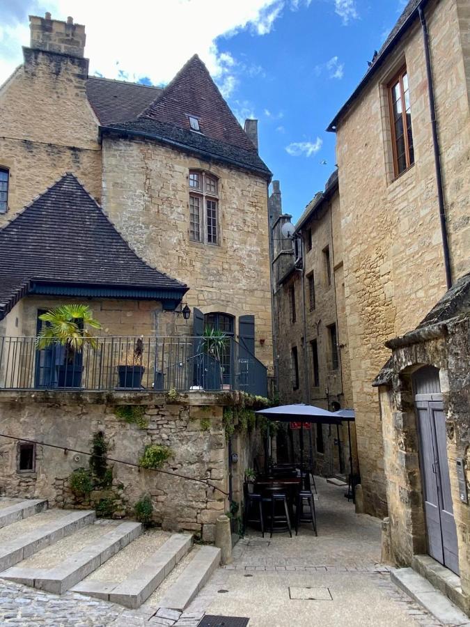 Les Flamboyants Lägenhet Sarlat-la-Canéda Exteriör bild