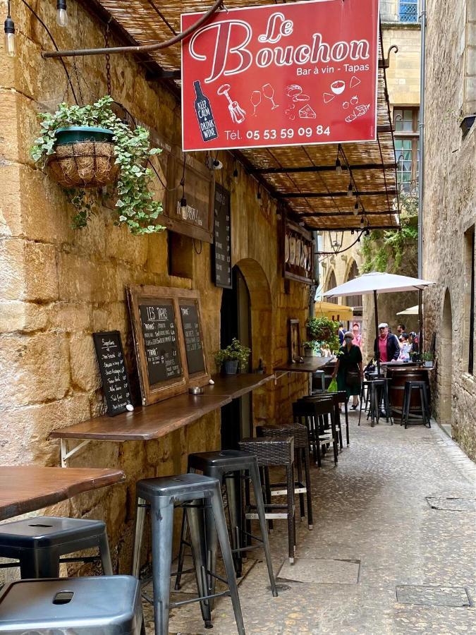 Les Flamboyants Lägenhet Sarlat-la-Canéda Exteriör bild