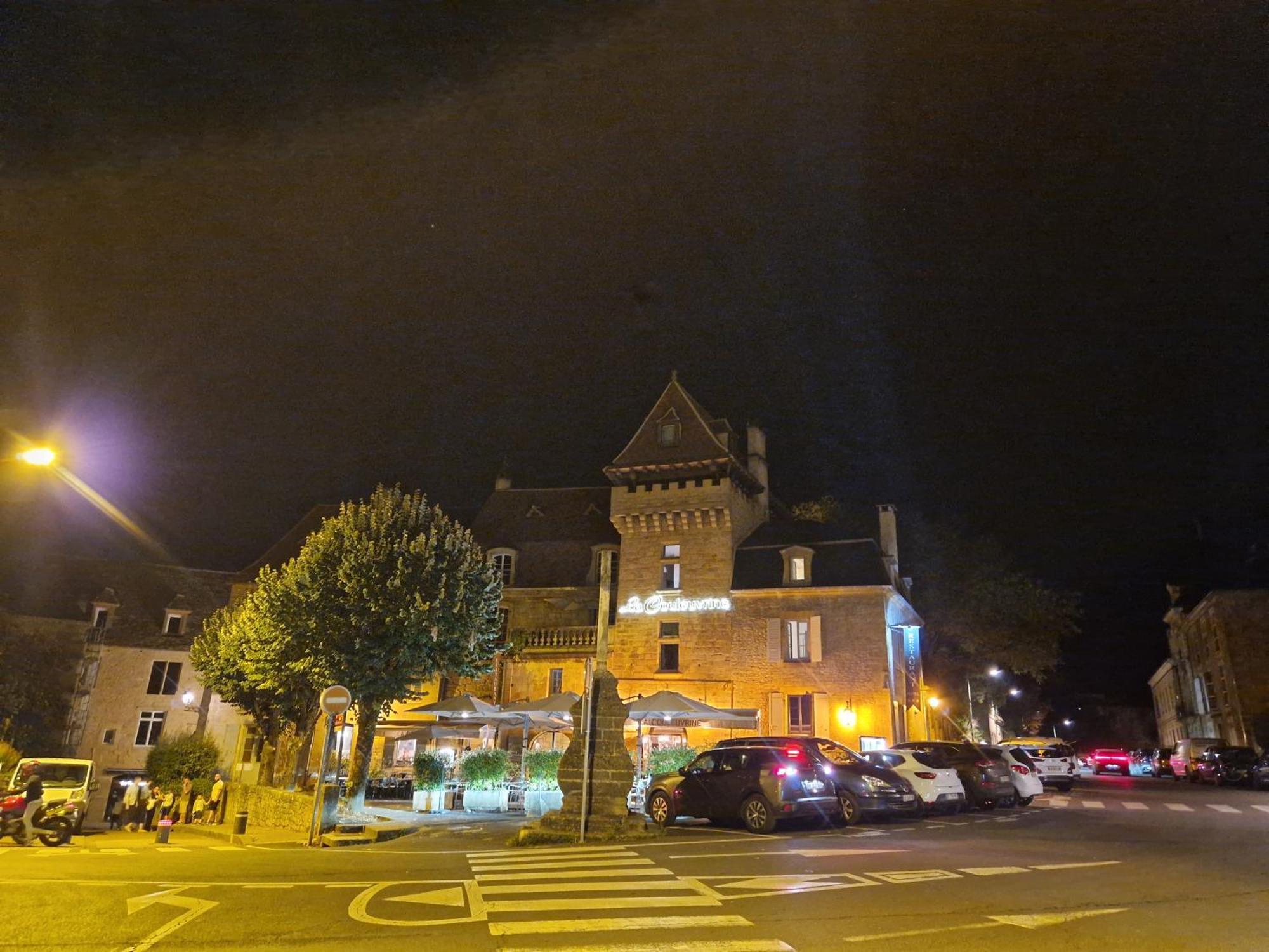 Les Flamboyants Lägenhet Sarlat-la-Canéda Exteriör bild
